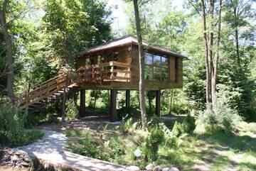 Фотографии Шале Porumbacu Treehouse г. Порумбаку-де-Сус (Румыния) №1 Фото Шале Porumbacu Treehouse г. Порумбаку-де-Сус 1